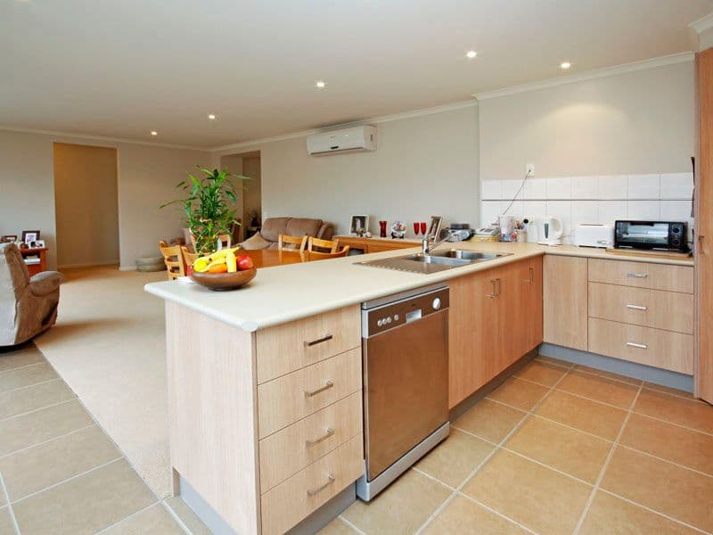 2a Eton Road, BELMONT VIC 3216, Belmont - Thumbnail 5