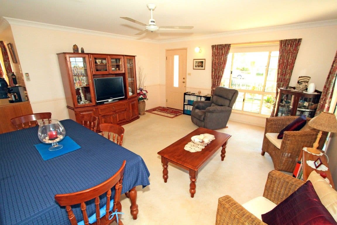 27 Nicholson Street, ALLENSTOWN QLD 4700, Allenstown - Thumbnail 2