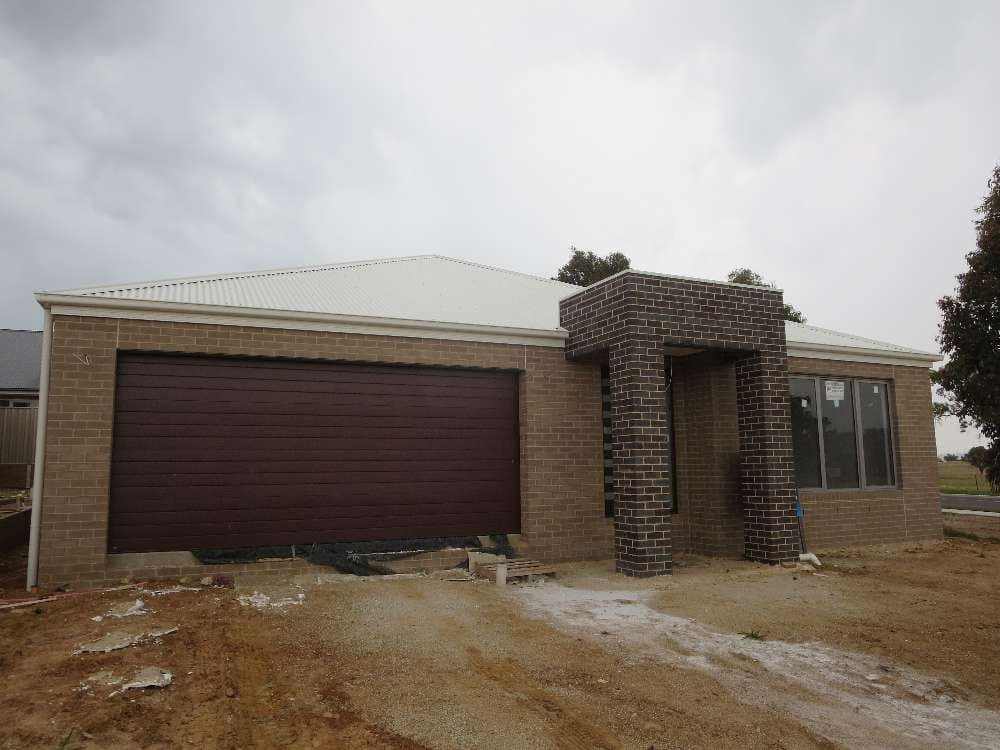 4 Charolais Court, Thurgoona - Image 1