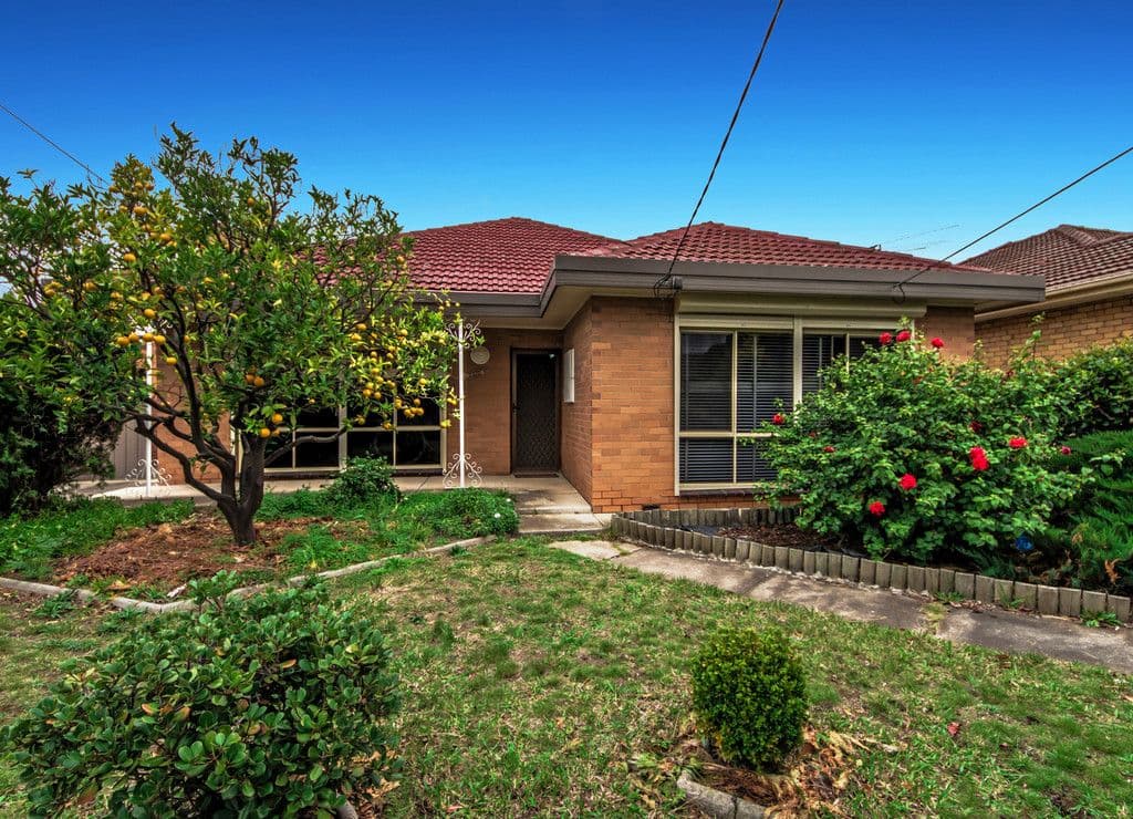 15 McIvor Road, St Albans VIC 3021, St Albans - Thumbnail 2