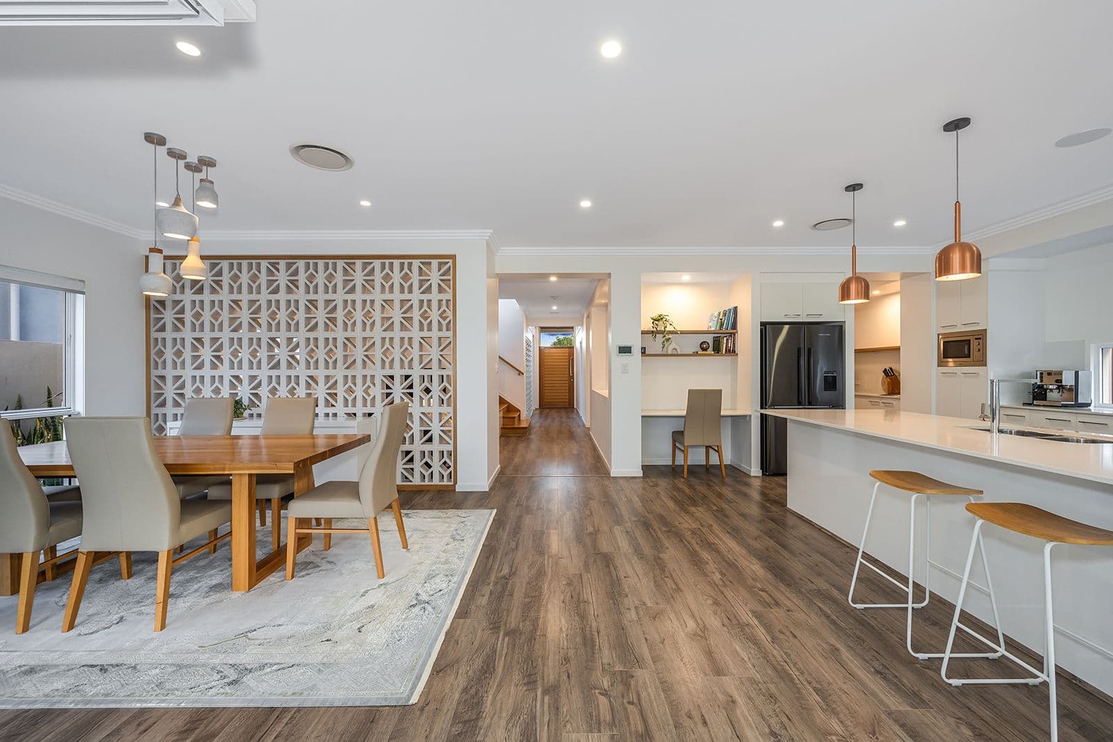 56 Spinnaker Boulevard, Newport QLD 4020, Newport - Thumbnail 2