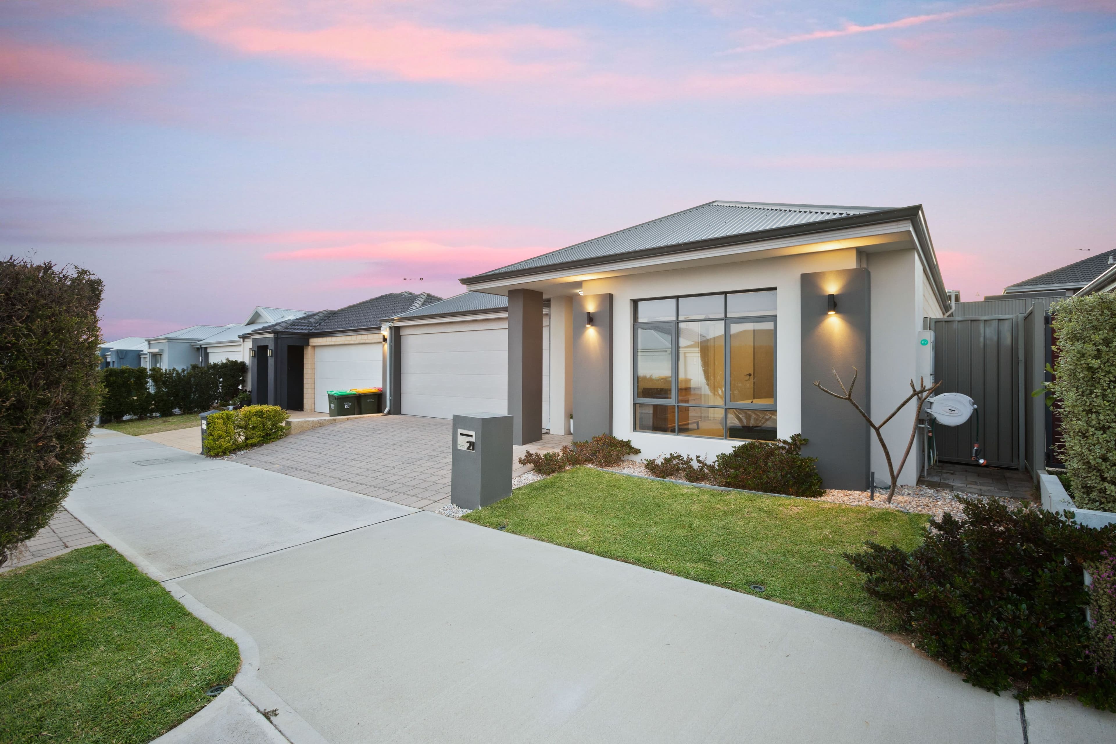 21 Commodore Avenue, Clarkson WA 6030, Clarkson - Thumbnail 2