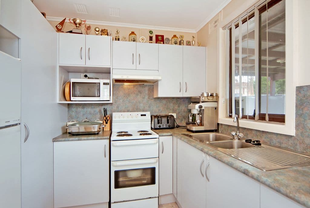 14 Morgan Avenue, MOUNT WARRIGAL NSW 2528, Mount Warrigal - Thumbnail 4