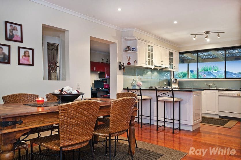8 Kooringa Crescent, Wheelers Hill VIC 3150, Wheelers Hill - Thumbnail 4