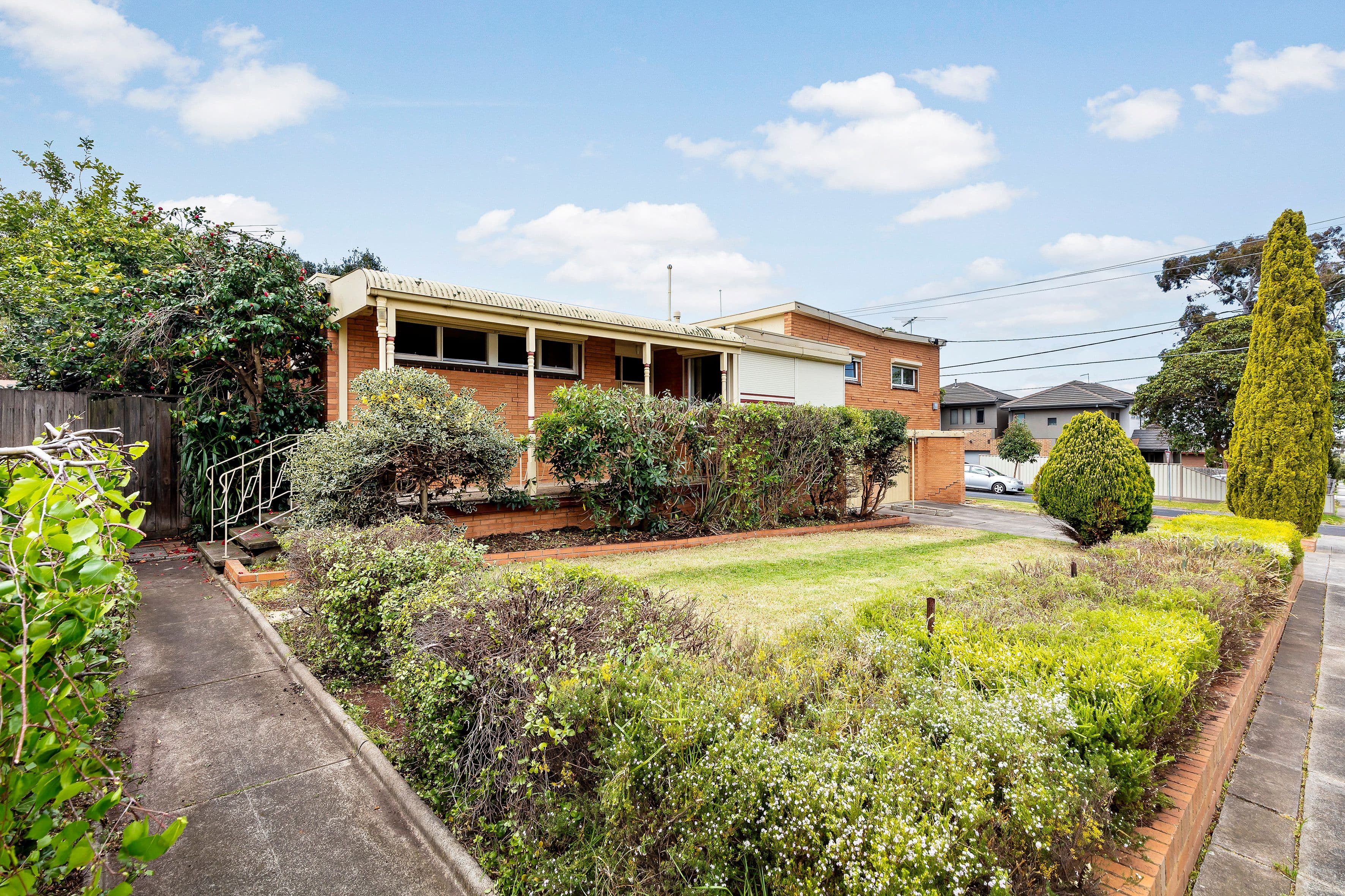 52 Chapman Avenue, Glenroy VIC 3046, Glenroy - Thumbnail 2