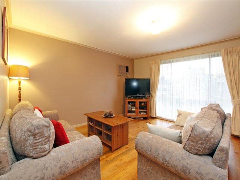 1 Kellaway Crescent, MILL PARK VIC 3082, Mill Park - Thumbnail 3