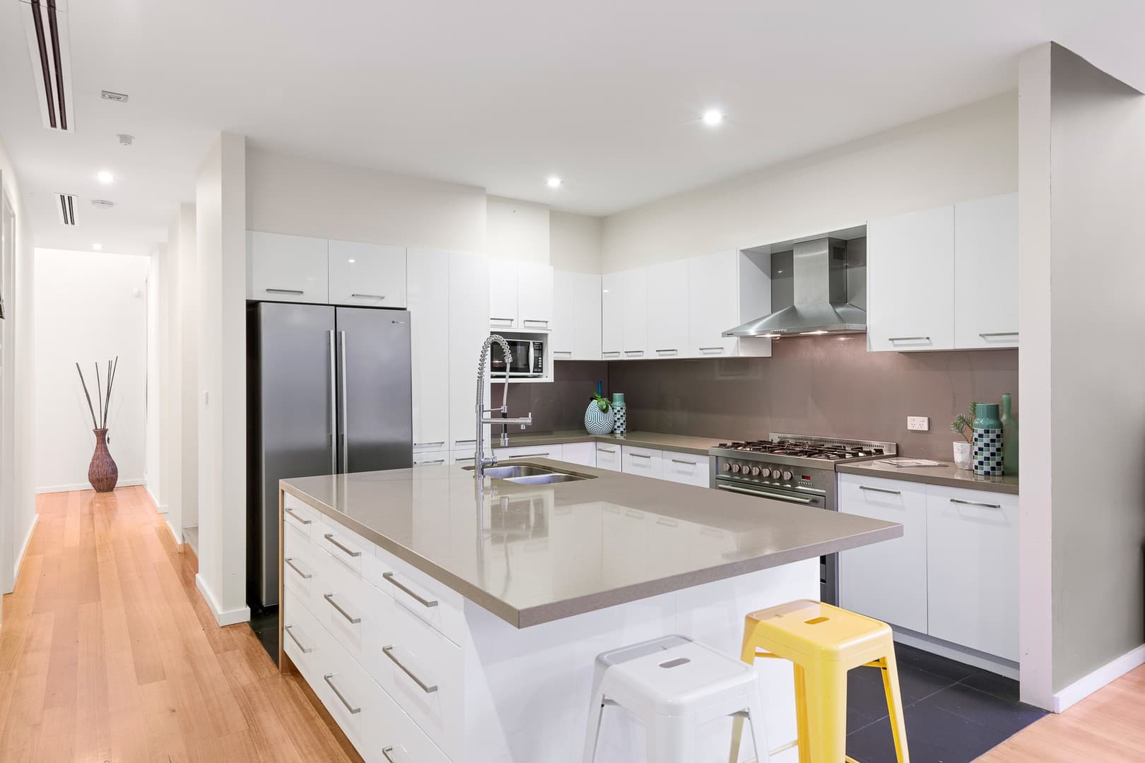 12 Red Plum Place, Doncaster East, VIC 3109, Doncaster East - Thumbnail 2