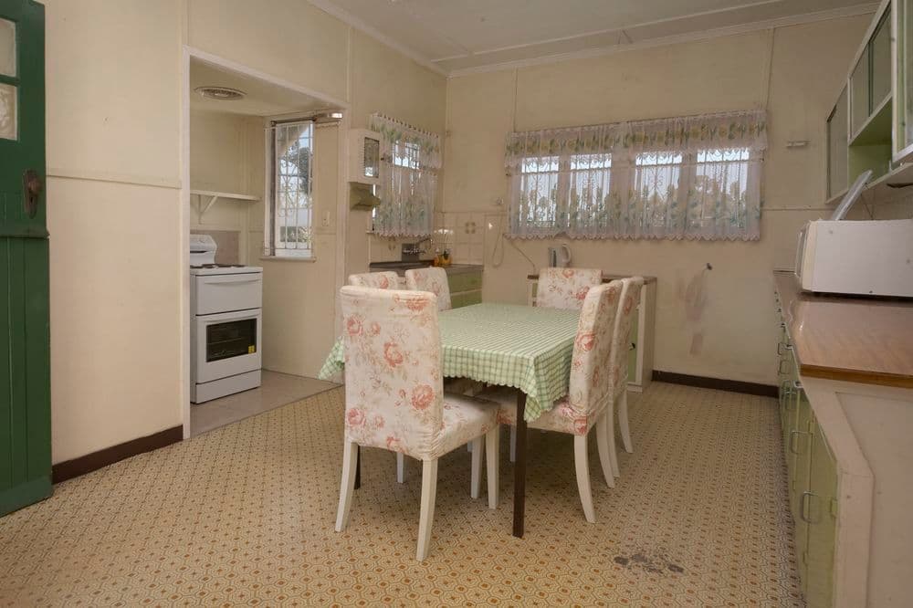 194 Winstanley Street, CARINA HEIGHTS QLD 4152, Carina Heights - Thumbnail 2