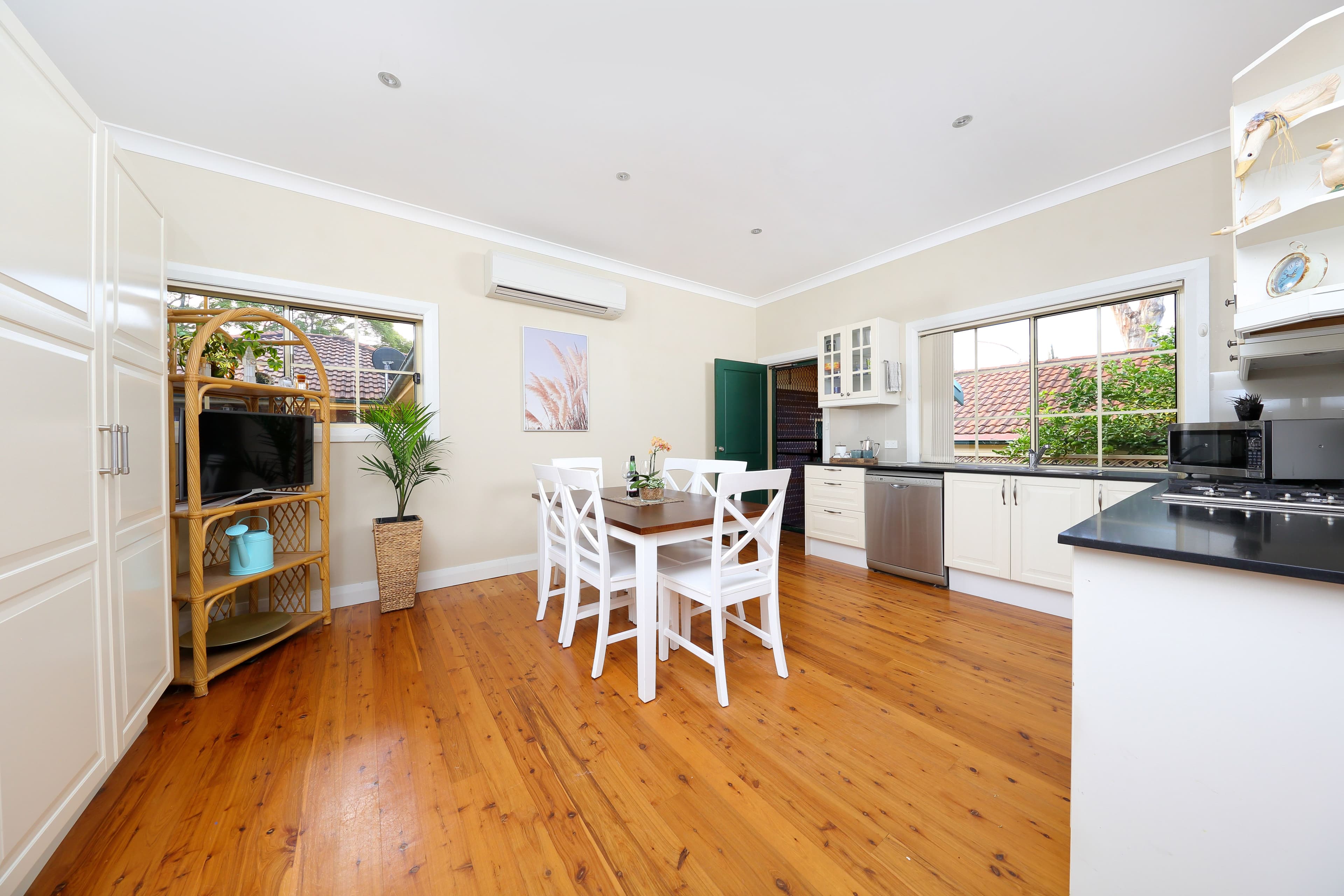 8 Highland Road, Peakhurst - Thumbnail 3