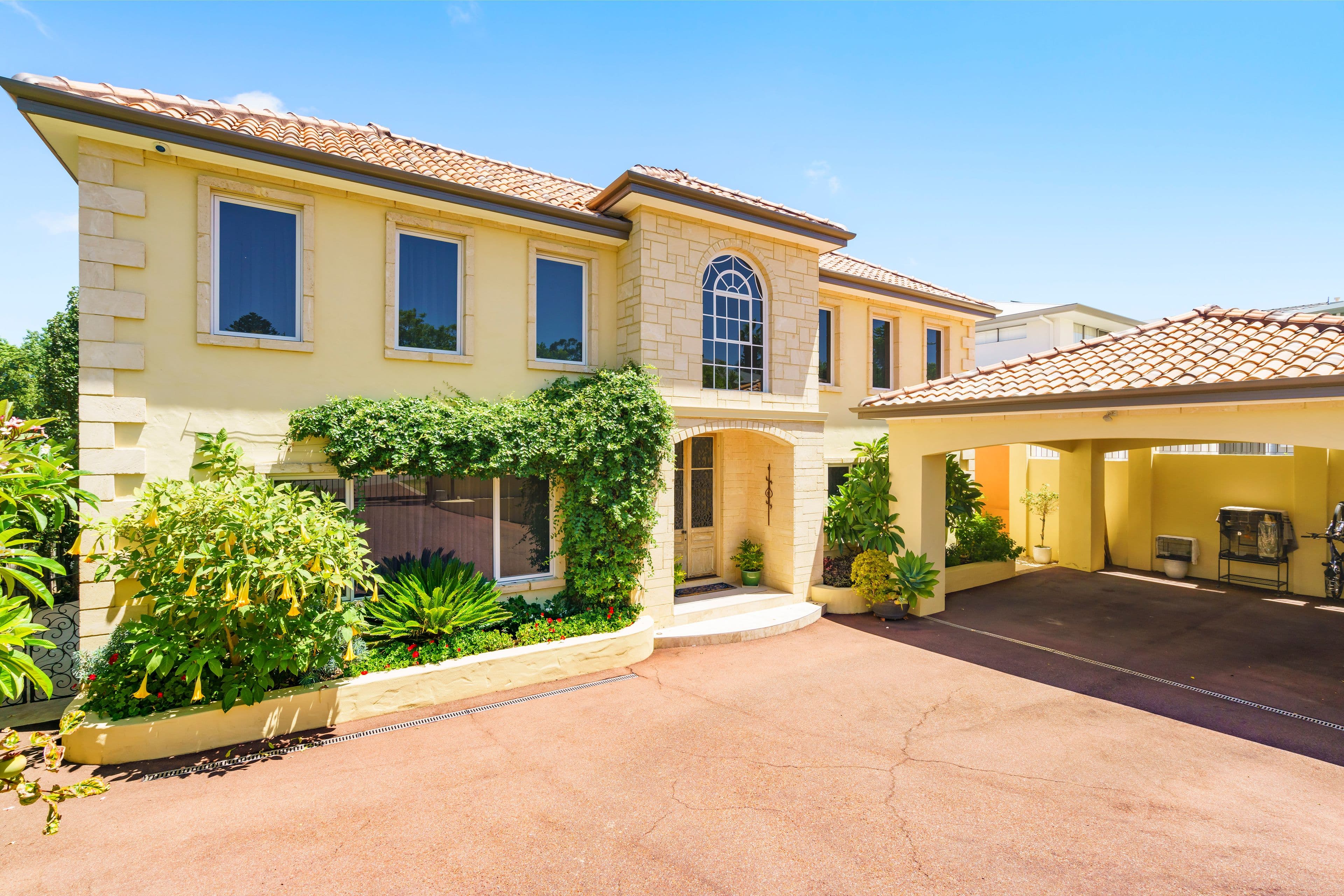 27 Glengariff Drive, Floreat WA 6014, Floreat - Thumbnail 2