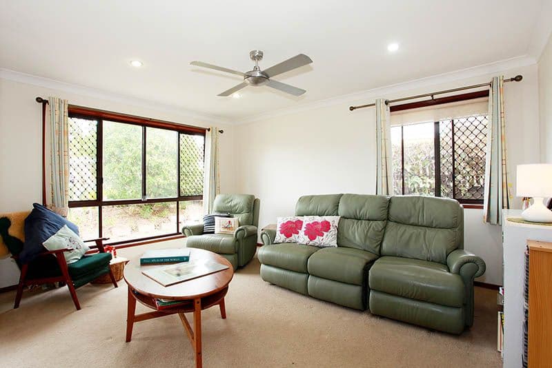 17 Paluna Street, RIVERHILLS QLD 4074, Riverhills - Thumbnail 4