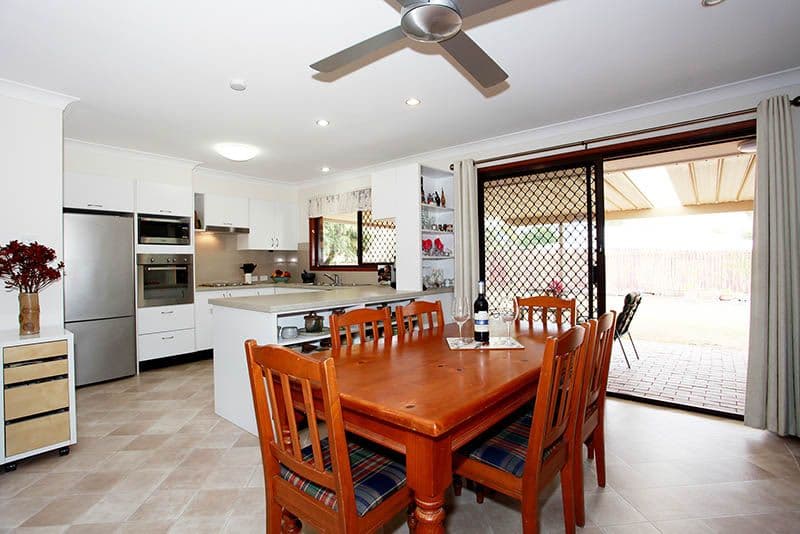 17 Paluna Street, RIVERHILLS QLD 4074, Riverhills - Thumbnail 6