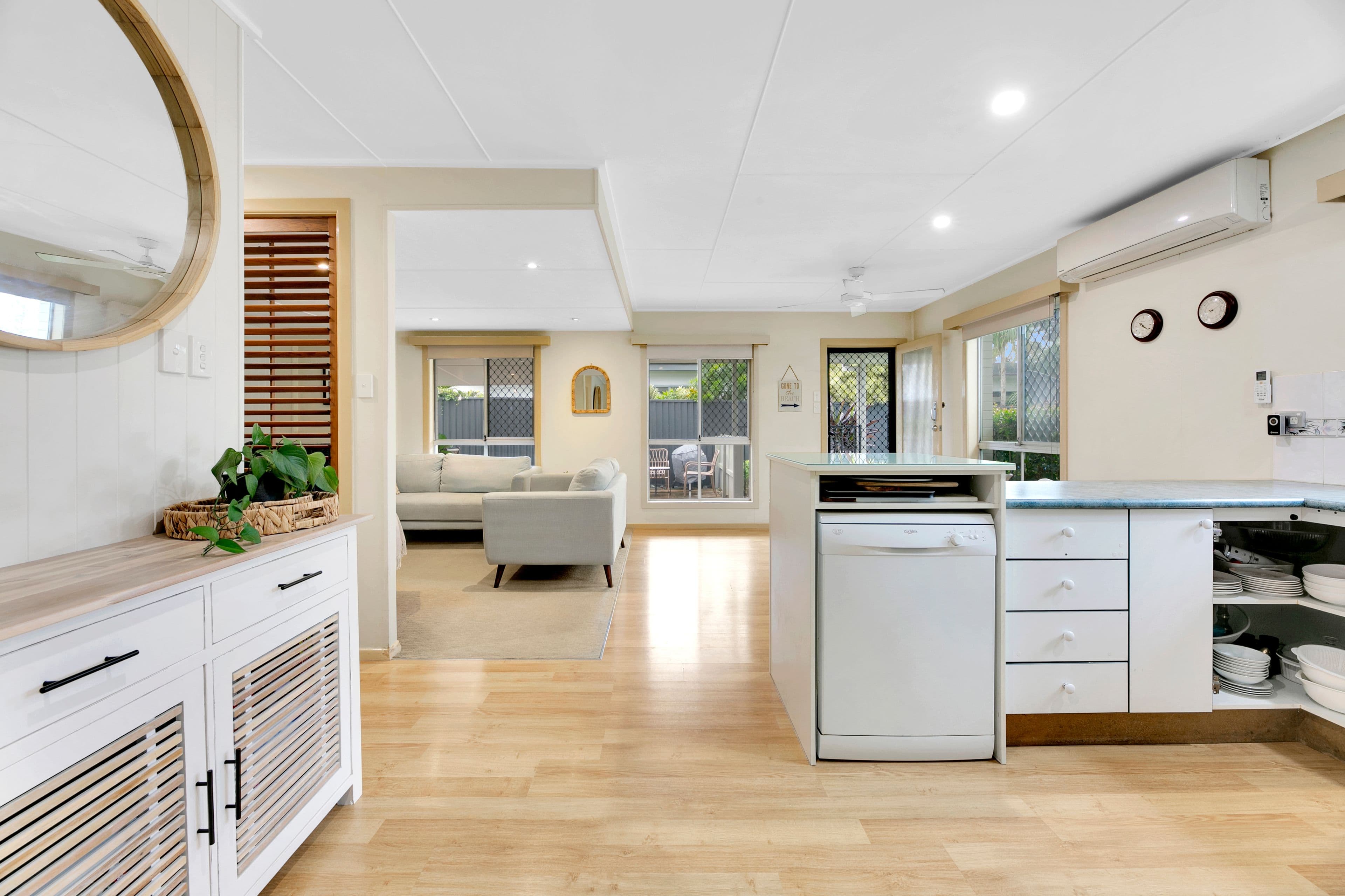 17 Boongala Road, Broadbeach Waters QLD 4218, Broadbeach Waters - Thumbnail 5