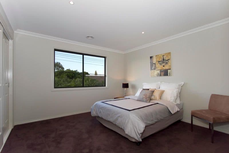 2B Holywood Grove, CARNEGIE VIC 3163, Carnegie - Thumbnail 6