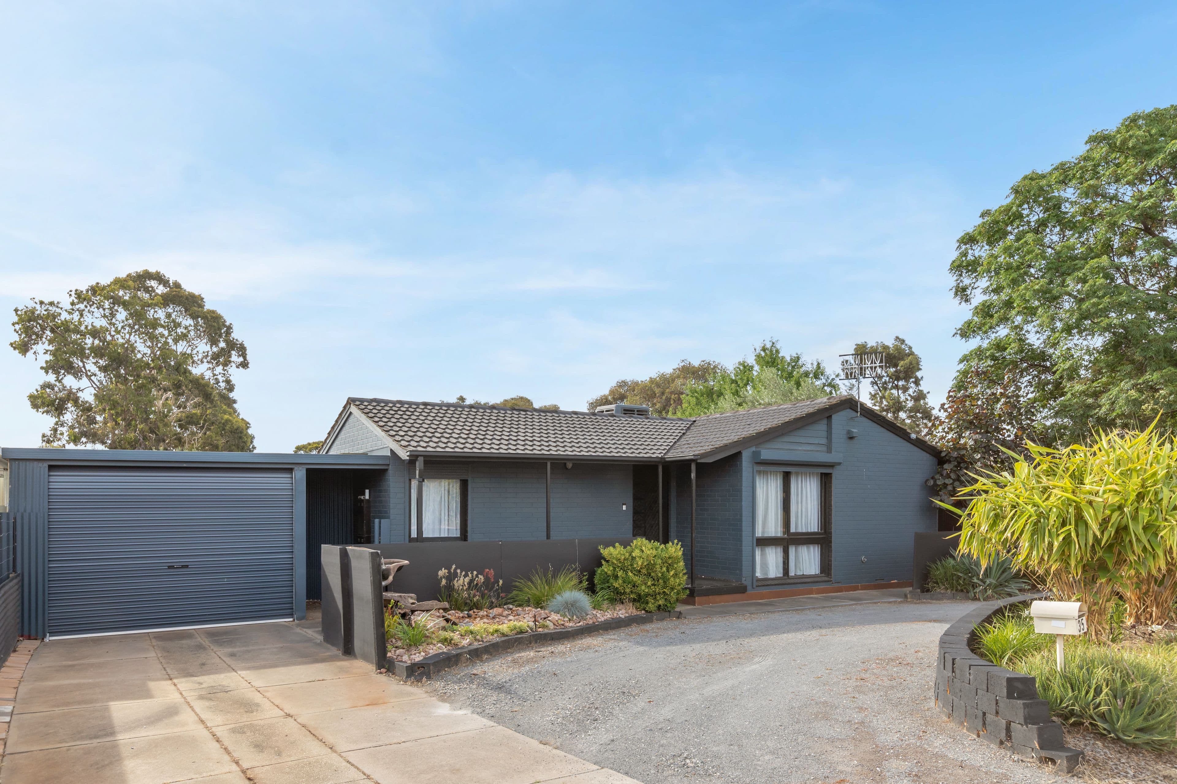 35 Currawong Crescent, Craigmore SA 5114, Craigmore - Image 1