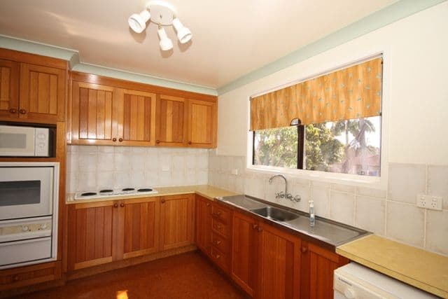 60 Riviera Avenue, TWEED HEADS WEST NSW 2485, Tweed Heads West - Thumbnail 4