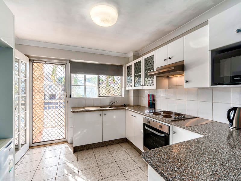 24 Baragoola Street, COORPAROO QLD 4151, Coorparoo - Thumbnail 2