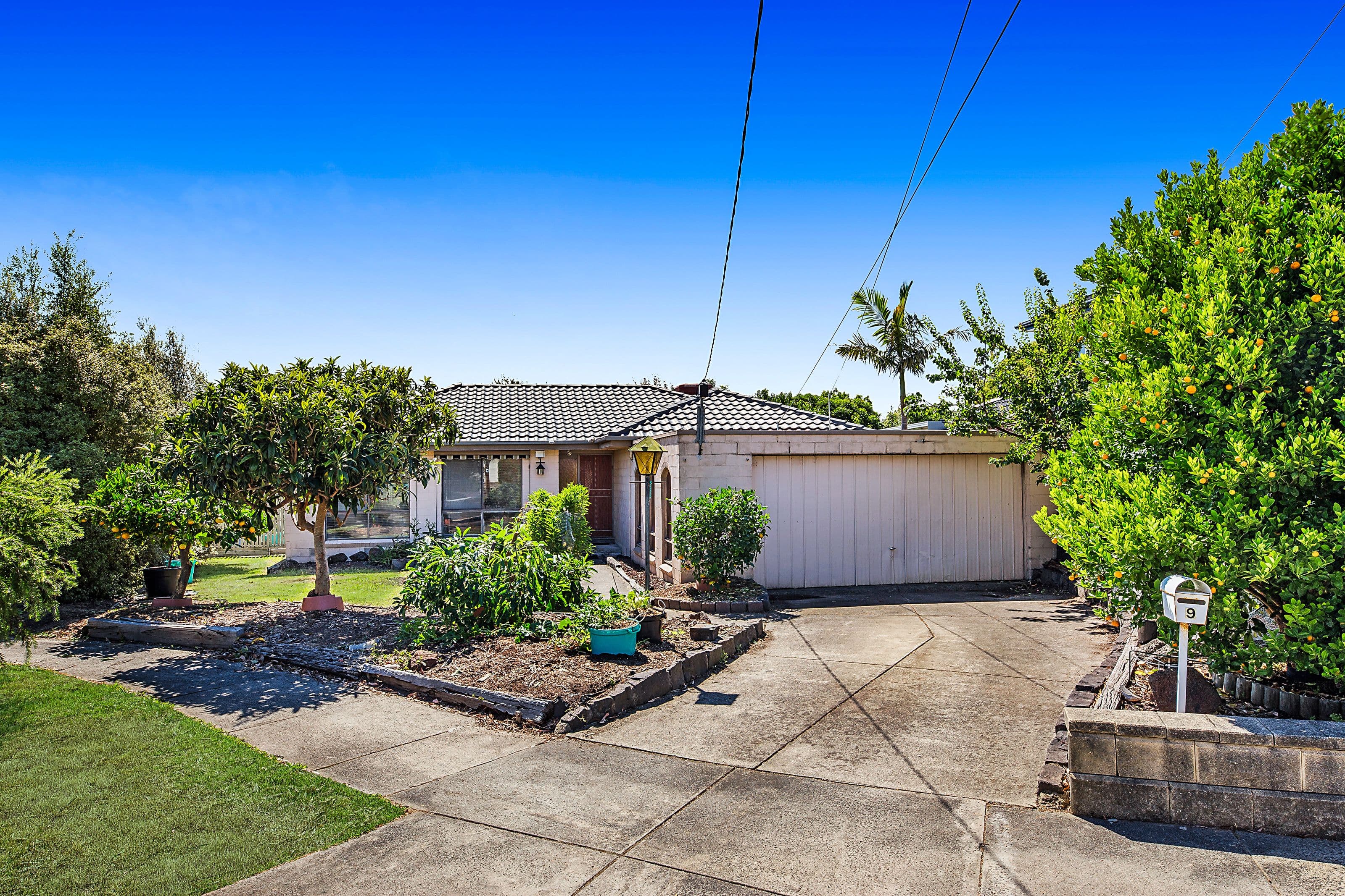 9 Roycroft Close, Glen Waverley VIC 3150, Glen Waverley - Thumbnail 2