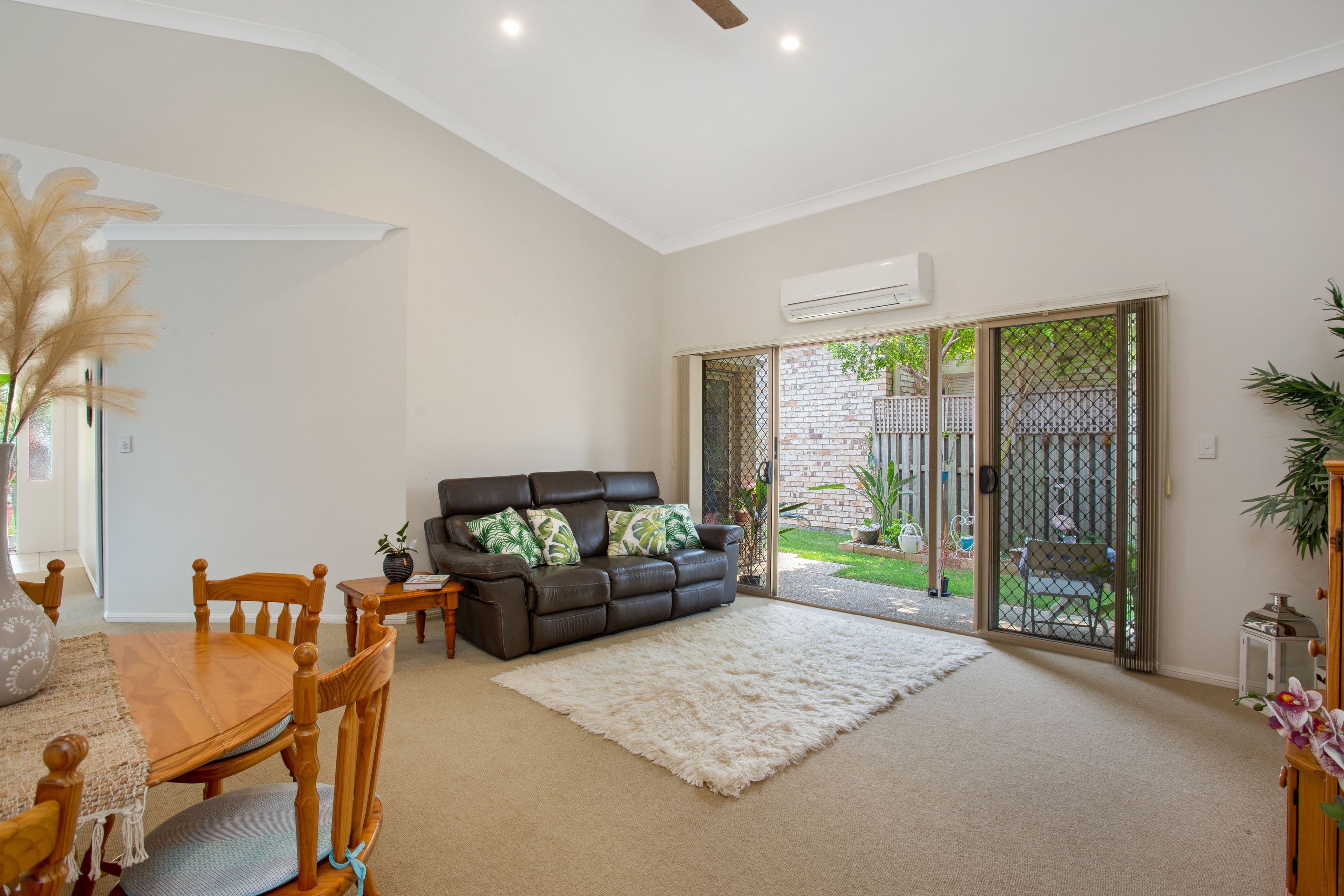 18 Mindelo Drive, Varsity Lakes QLD 4227, Varsity Lakes - Thumbnail 2