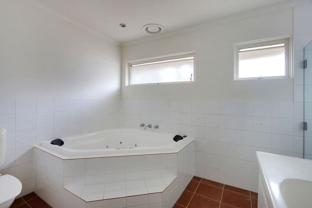 80 Cave Hill Road, LILYDALE VIC 3140, Lilydale - Thumbnail 7
