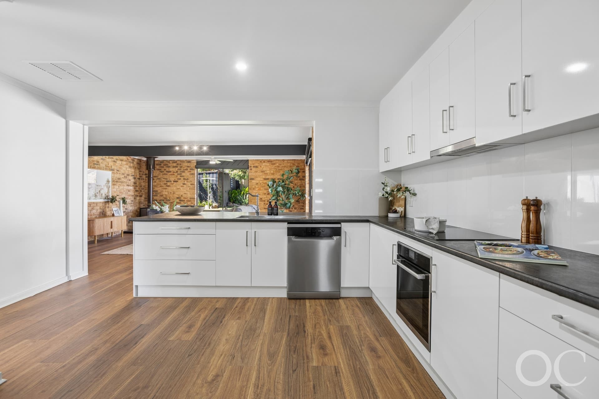 10 Leech Avenue, Morphett Vale - Thumbnail 2