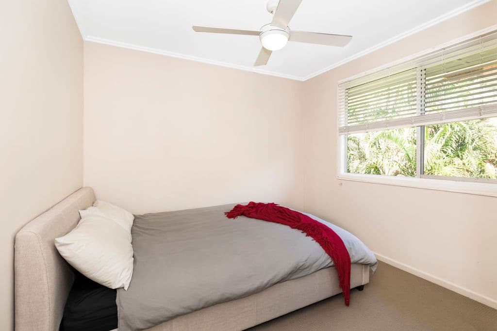 15 Cyril Street, Camp Hill QLD 4152, Camp Hill - Thumbnail 5