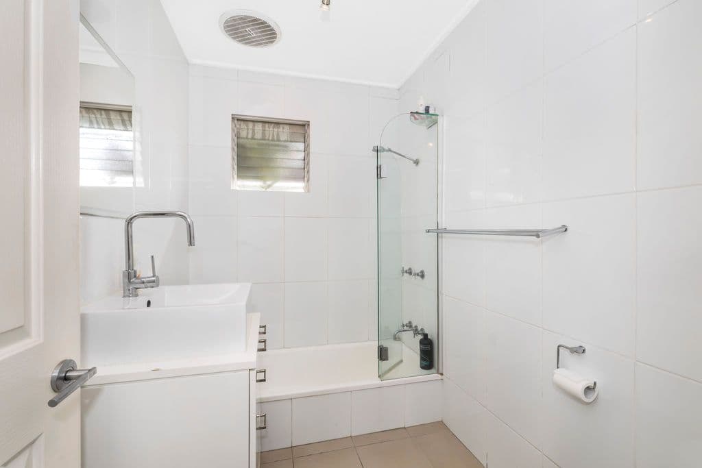 15 Cyril Street, Camp Hill QLD 4152, Camp Hill - Thumbnail 6