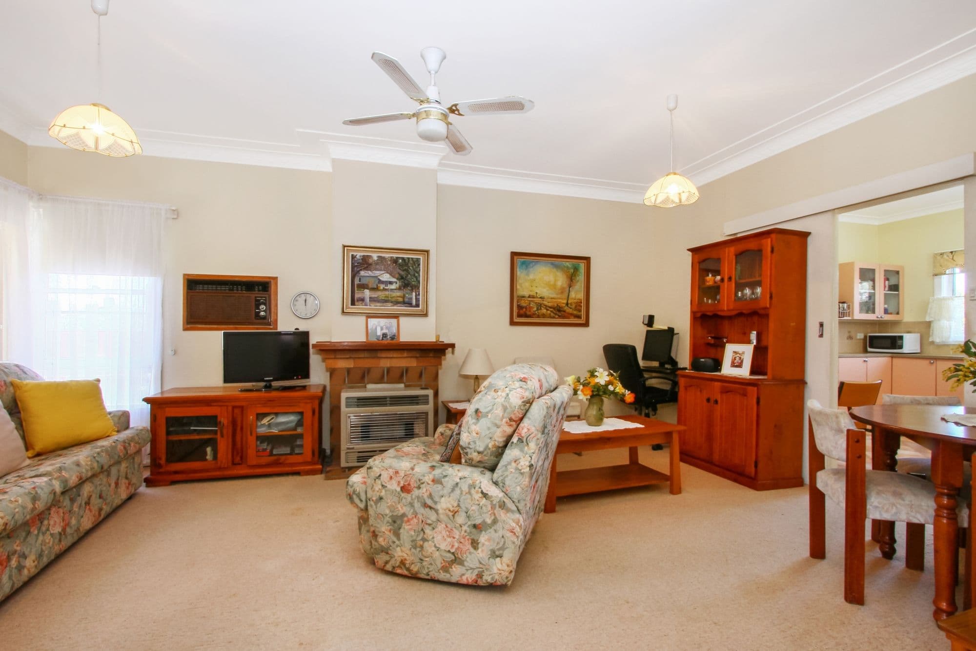 95 Lagoon Street, Goulburn - Thumbnail 2