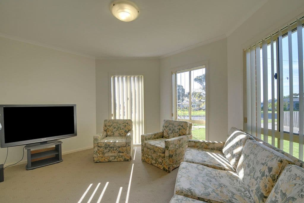 11 Broadford Court, TRARALGON VIC 3844, Traralgon - Thumbnail 2