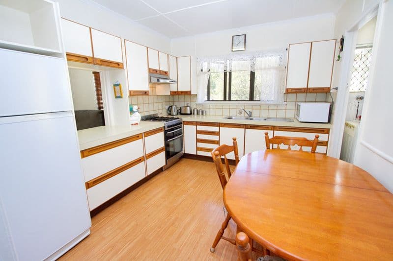 37 Menin Road, CORINDA QLD 4075, Corinda - Thumbnail 6