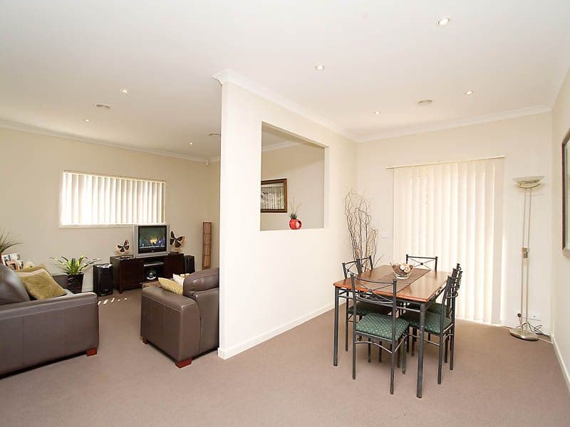 25 The Garlands, CRAIGIEBURN VIC 3064, Craigieburn - Thumbnail 4