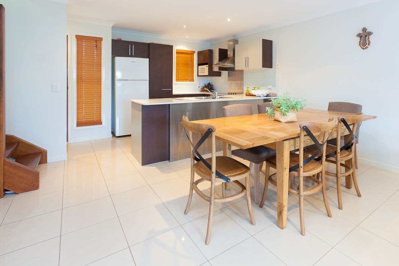 69 Molloy Road, Cannon Hill QLD 4170, Cannon Hill - Thumbnail 2