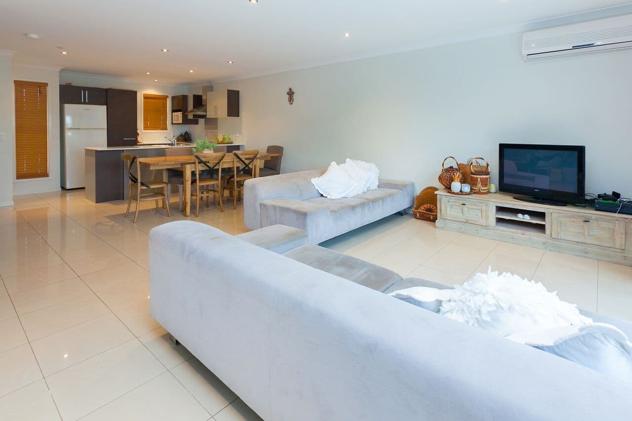 69 Molloy Road, Cannon Hill QLD 4170, Cannon Hill - Thumbnail 4