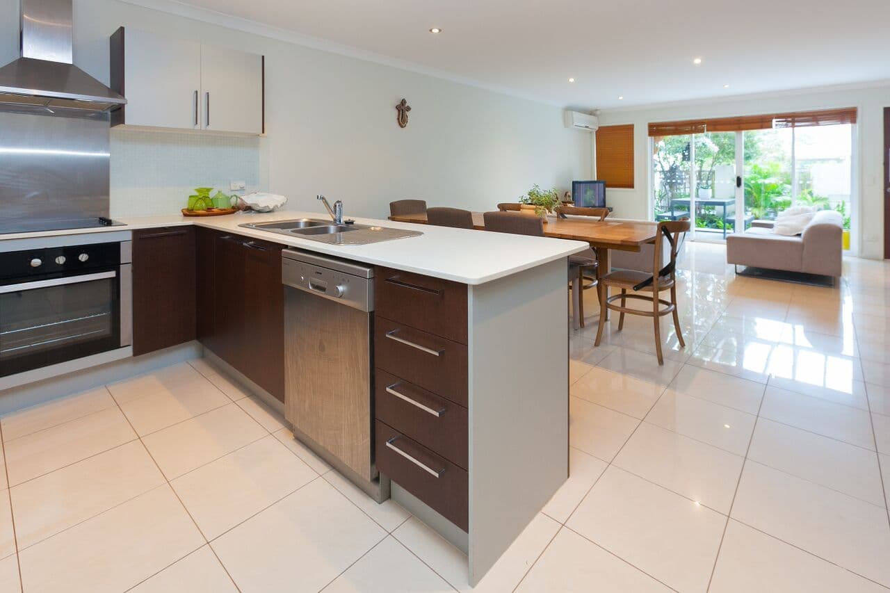 69 Molloy Road, Cannon Hill QLD 4170, Cannon Hill - Thumbnail 5