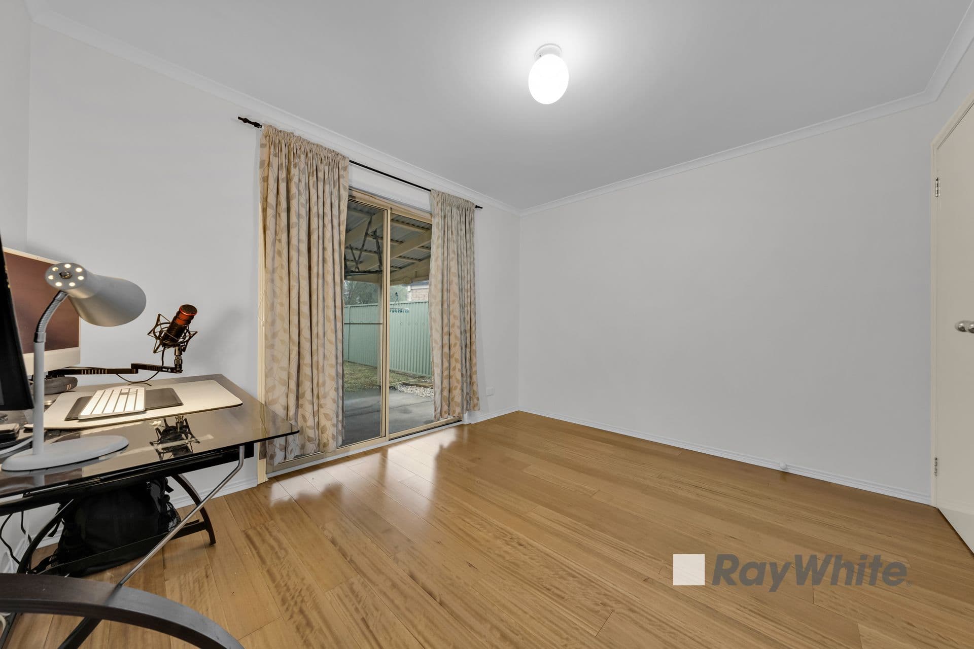 15 Houndsforth Street, Cranbourne East VIC 3977, Cranbourne East - Thumbnail 8