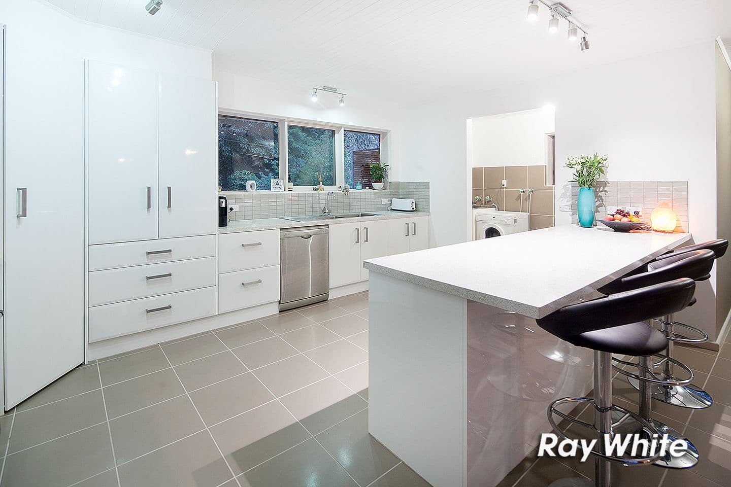 29 Grassmere Road, Langwarrin VIC 3910, Langwarrin - Thumbnail 3