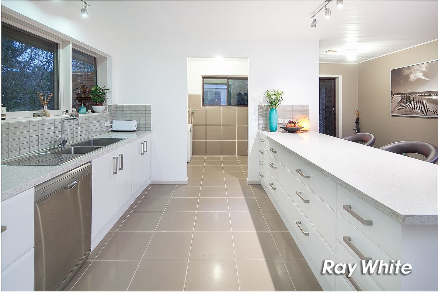 29 Grassmere Road, Langwarrin VIC 3910, Langwarrin - Thumbnail 4
