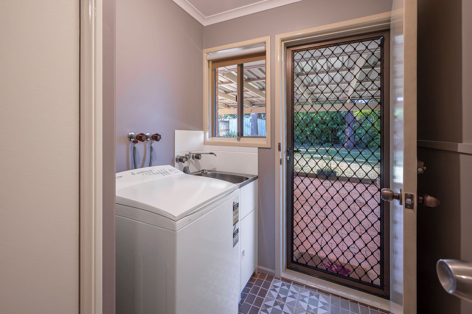 5 Anchusa Street, Kingston QLD 4114, Kingston - Thumbnail 8