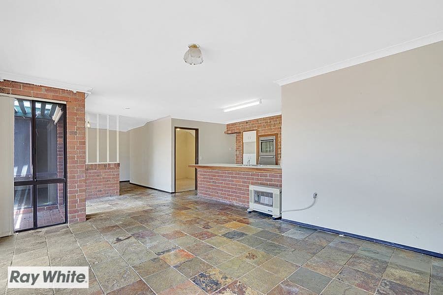 18 Illawarra Crescent North, Ballajura WA 6066, Ballajura - Thumbnail 6