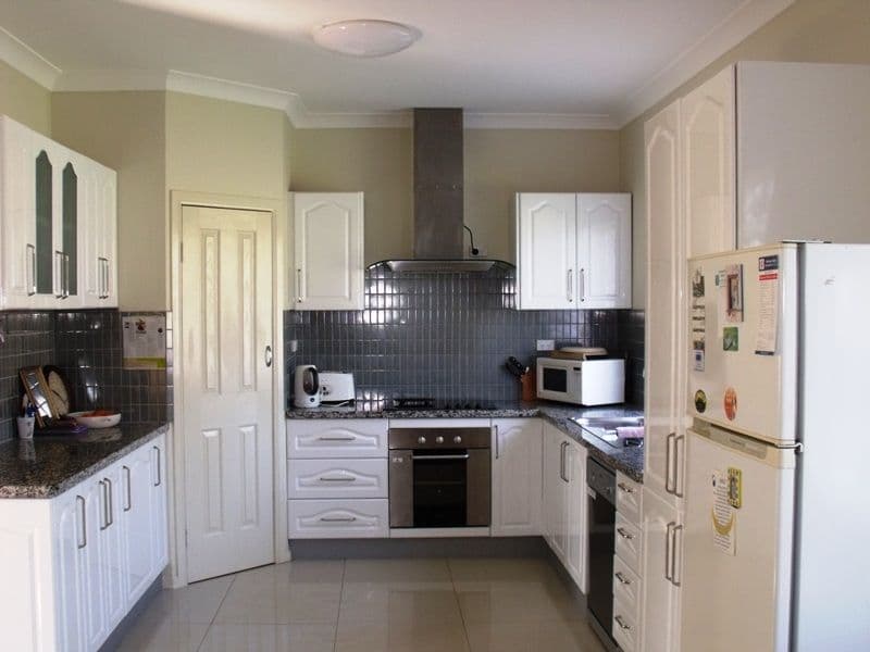 8 Phoenix Street, RUSSELL ISLAND QLD 4184, Russell Island - Thumbnail 3