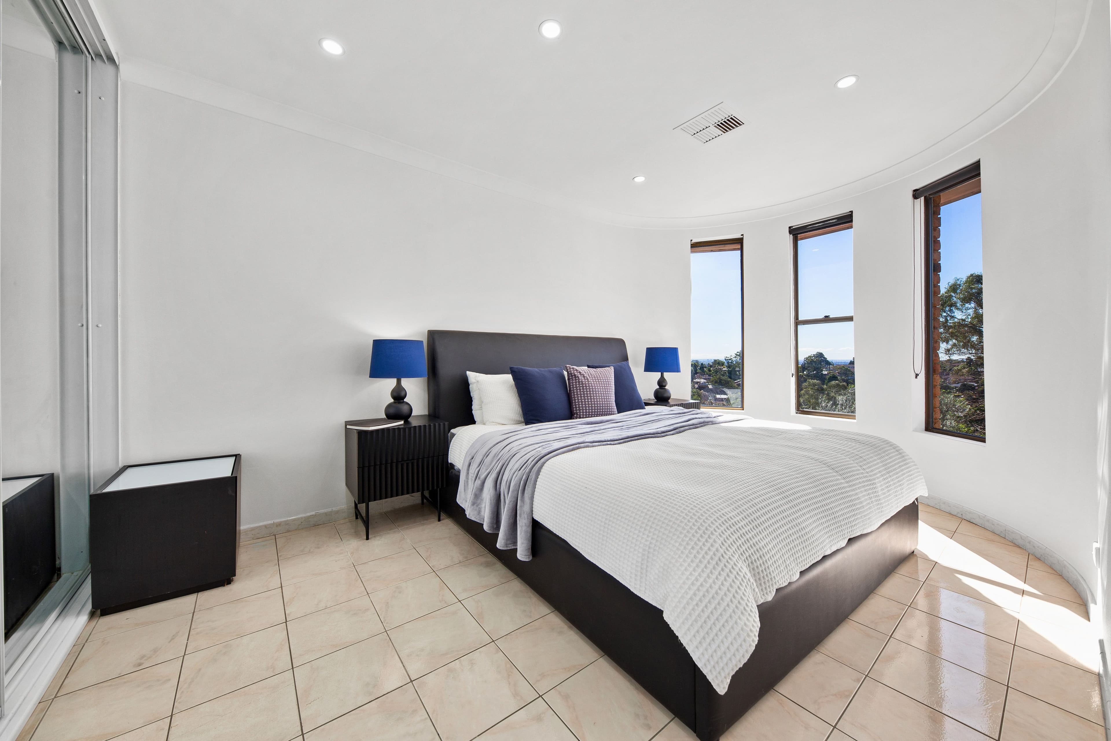 34 Blaxland Drive, Illawong NSW 2234, Illawong - Thumbnail 4