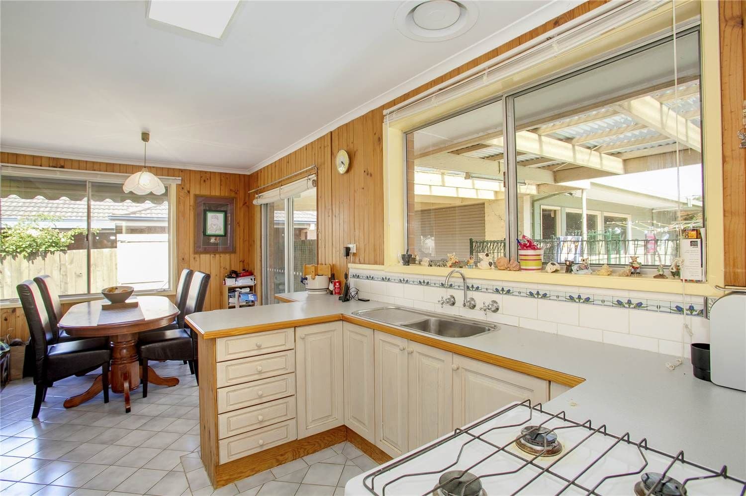 99 Kansas Avenue, BELL POST HILL VIC 3215, Bell Post Hill - Thumbnail 5