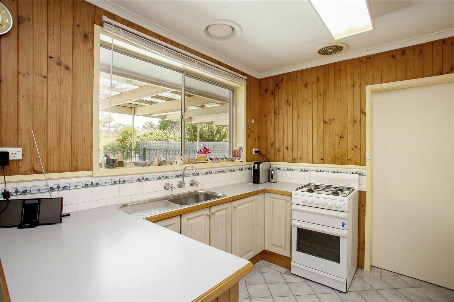 99 Kansas Avenue, BELL POST HILL VIC 3215, Bell Post Hill - Thumbnail 6