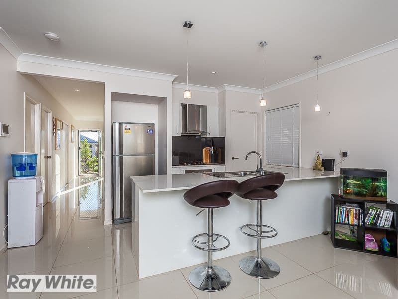 35 Manhattan Crescent, NORTH LAKES QLD 4509, North Lakes - Thumbnail 2