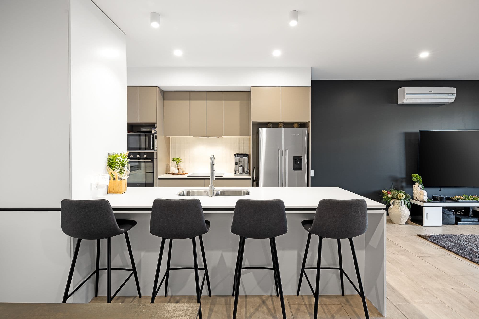 23 Captain Avenue, Newport QLD 4020, Newport - Thumbnail 2