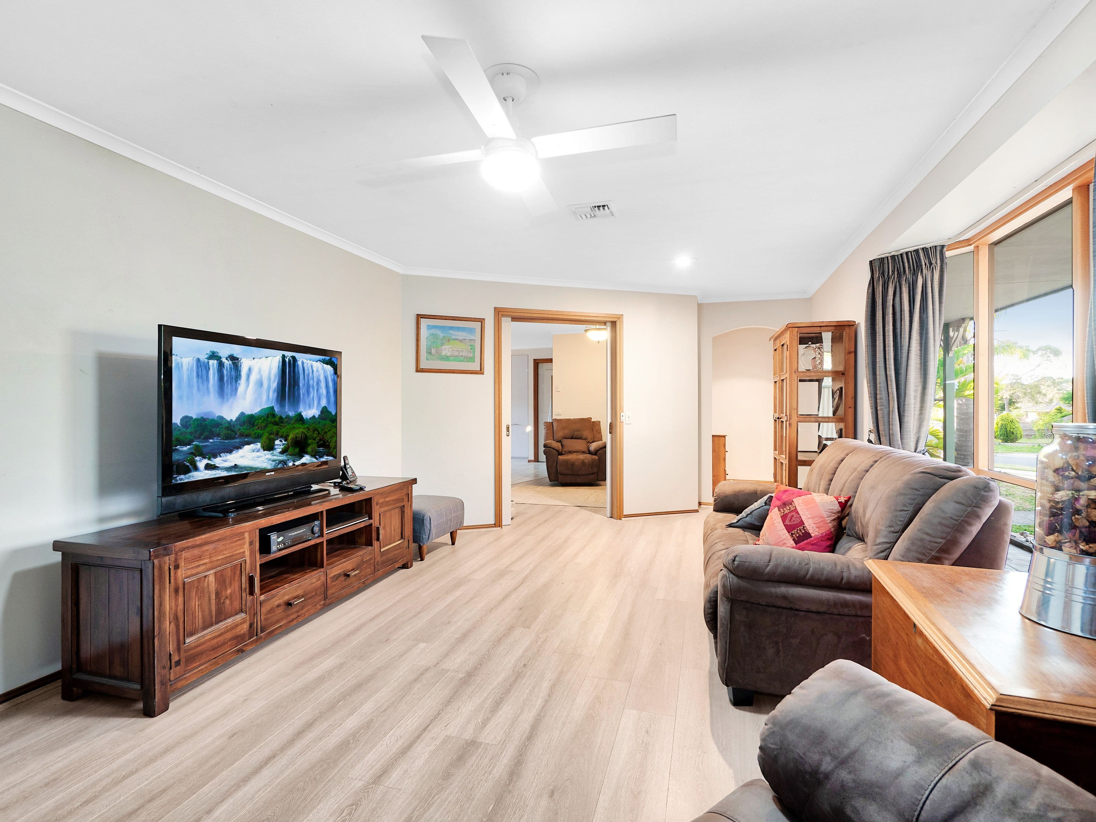 99 Lawless Drive, Cranbourne North VIC 3977, Cranbourne North - Thumbnail 3