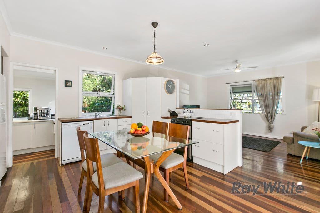 18 Larbonya Crescent, Capalaba QLD 4157, Capalaba - Thumbnail 2