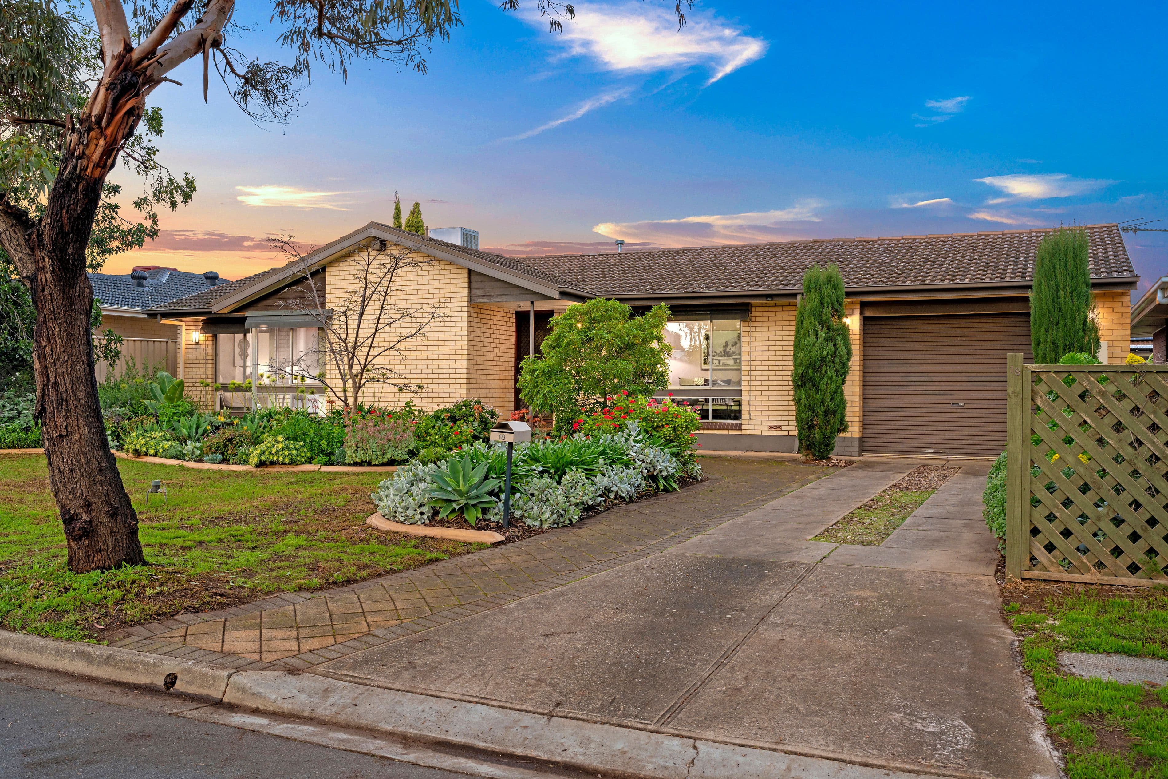 18 Vivian Court, Para Hills West SA 5096, Para Hills West - Thumbnail 2