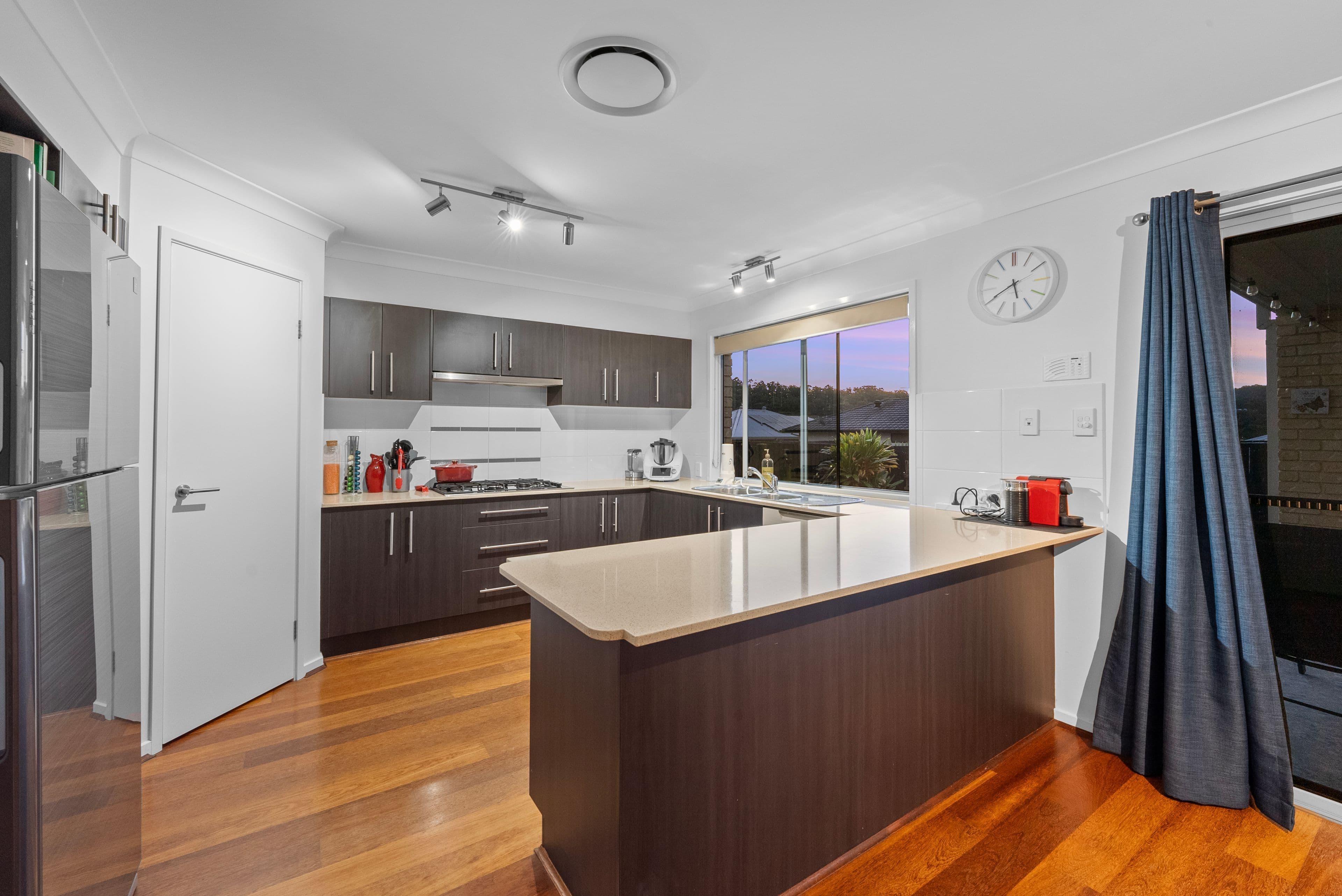 92 Wunburra Circle, Pacific Pines QLD 4211, Pacific Pines - Thumbnail 5