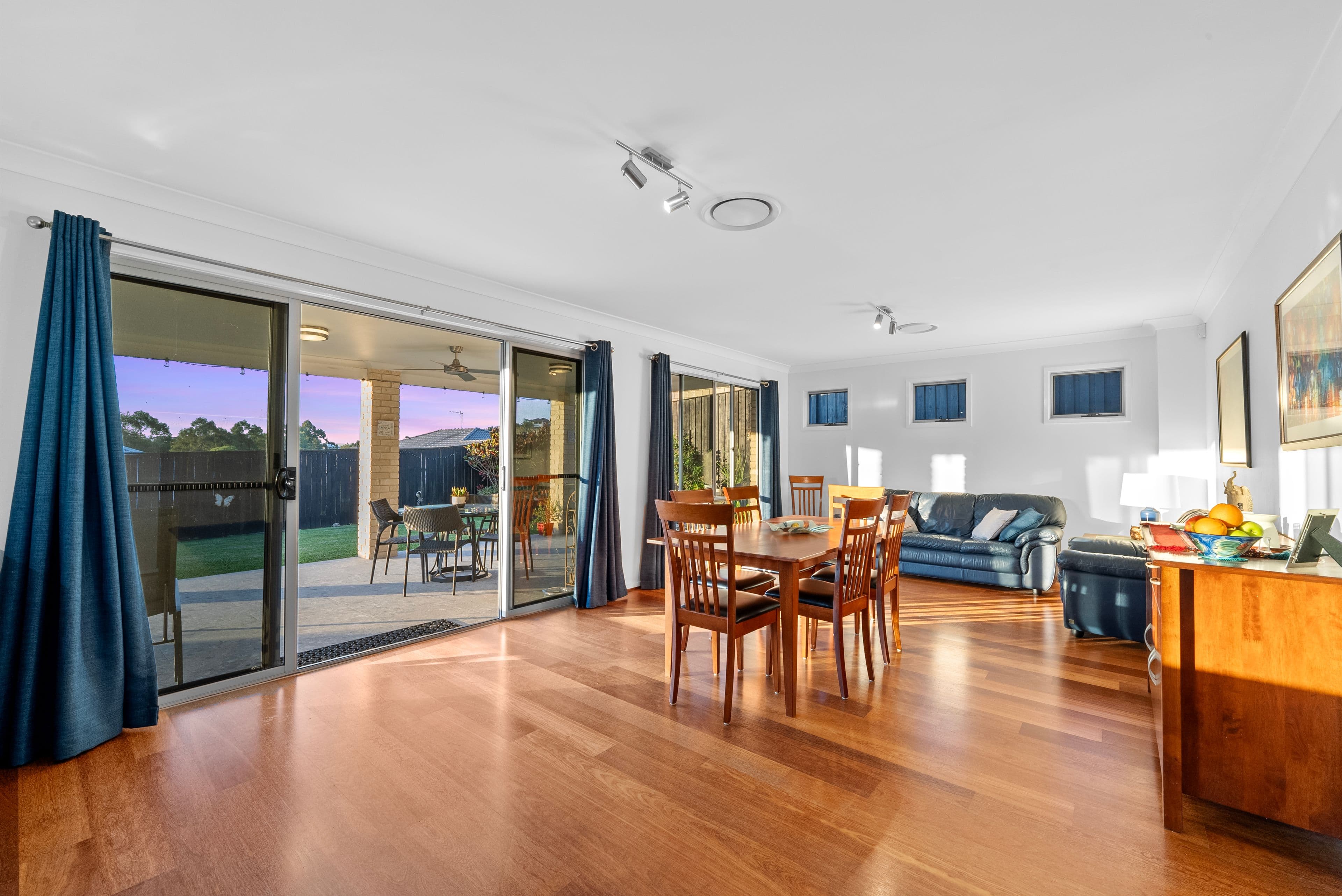 92 Wunburra Circle, Pacific Pines QLD 4211, Pacific Pines - Thumbnail 6